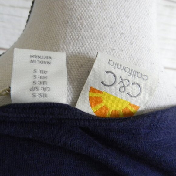 NWT C&C CALIFORNIA  BLUE COTTON AIRY DRESS GREEN EMBROIDERED LEAVES TROPICAL - Picture 6 of 6